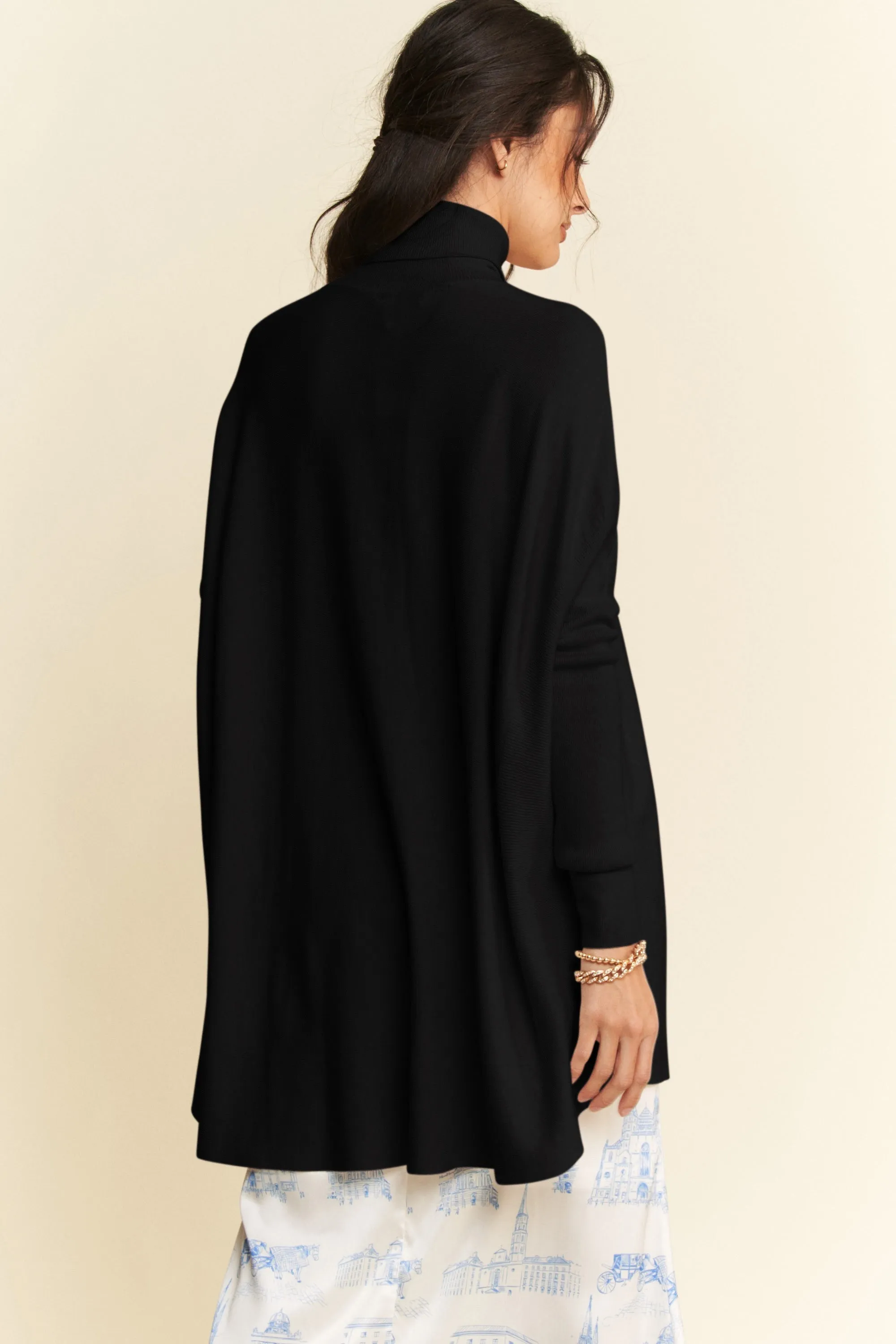 Black High-Low Hem Knit Turtleneck Top