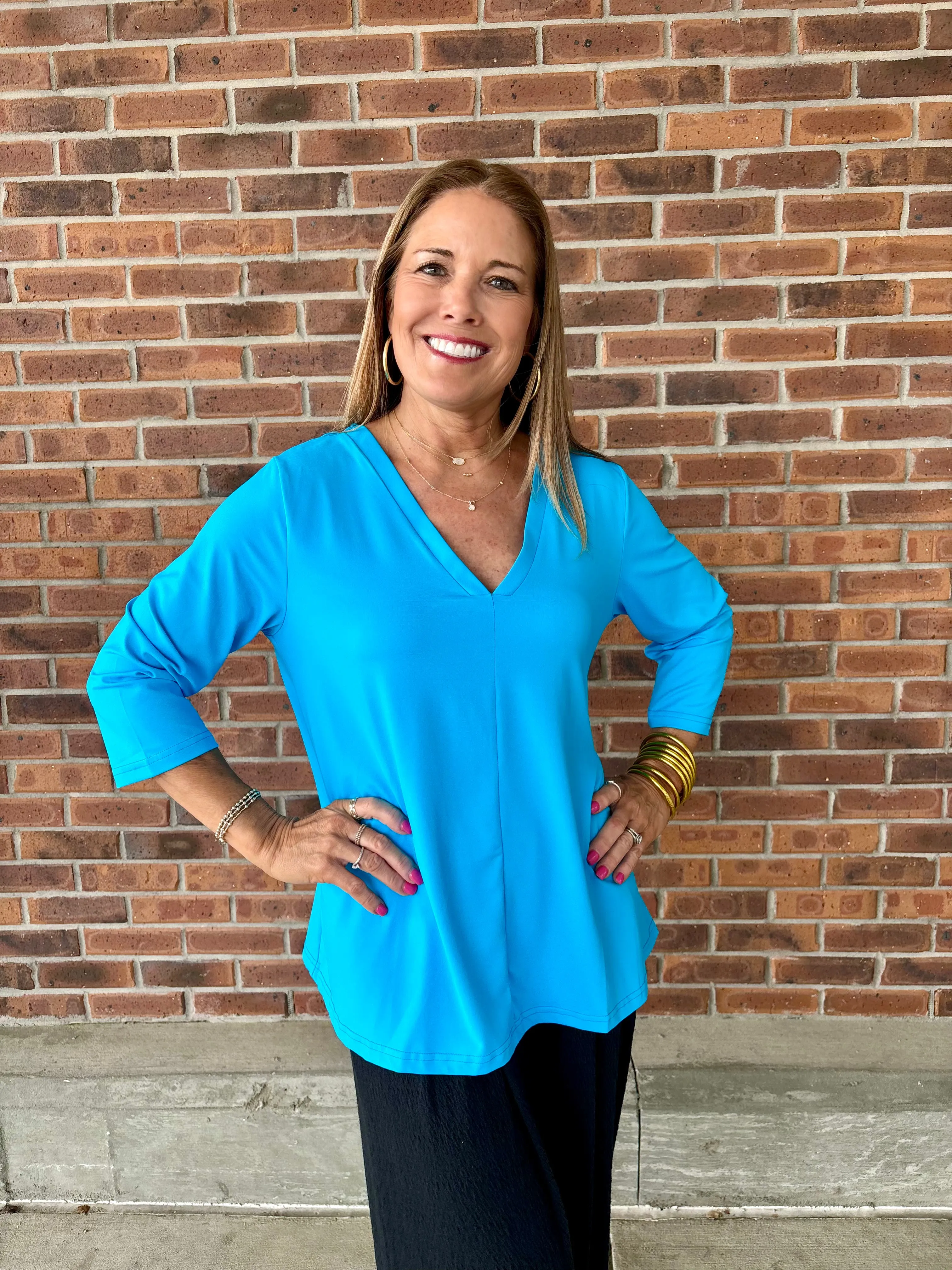 LuLu B Best Seller V-Neck 3/4 Sleeve Top