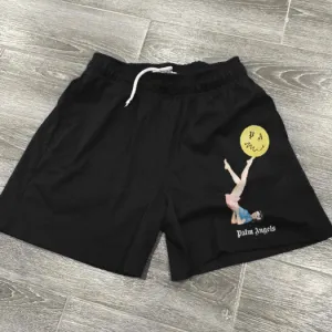 Street print mesh breathable shorts