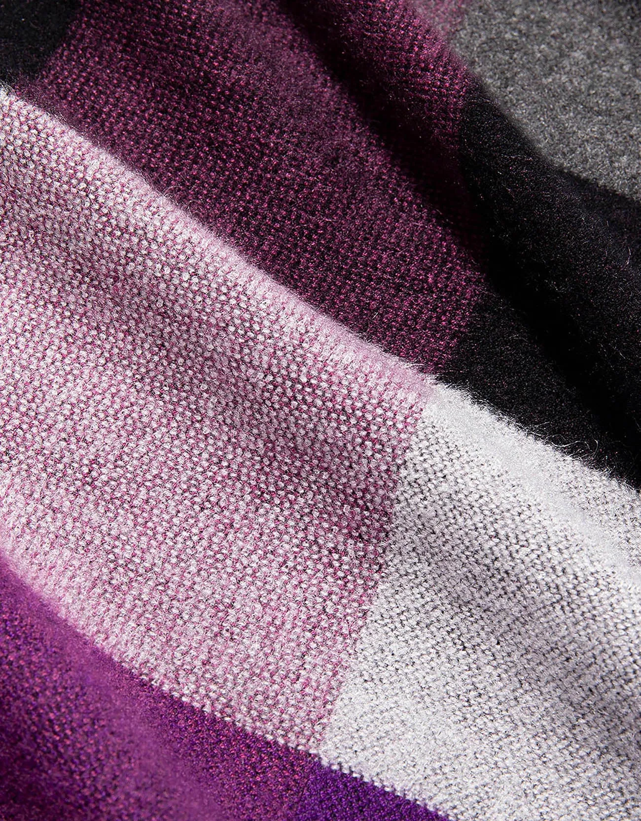 Women's Elegant Winter Scarf